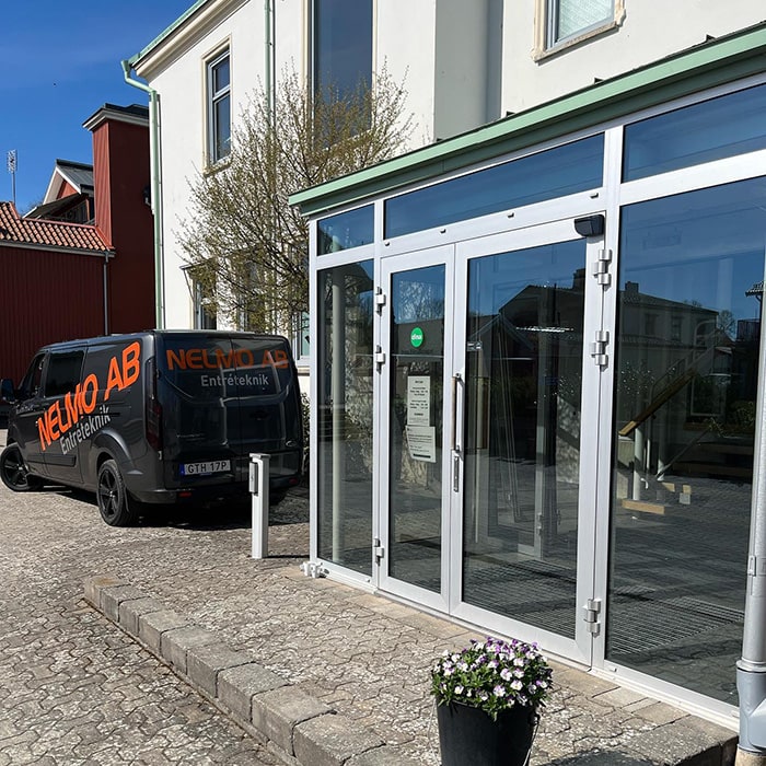 Nya dörrar till dina försäkringar i Lidköping.